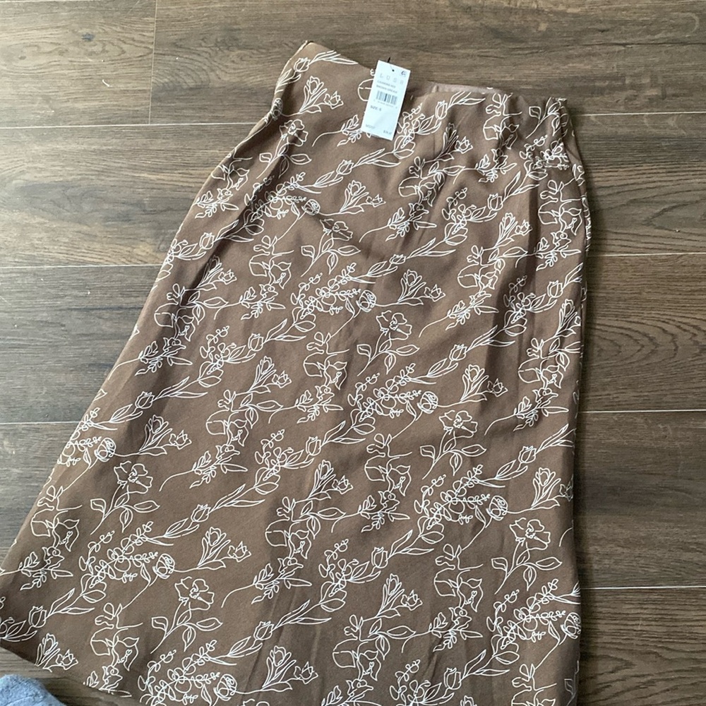 Brown flower skirt small